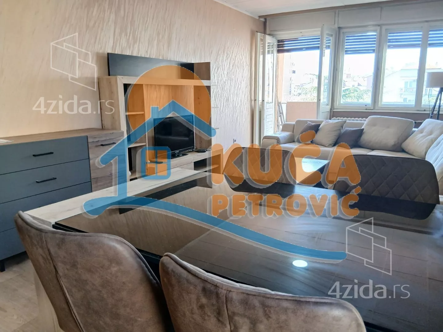 Dvoiposoban stan | 4zida