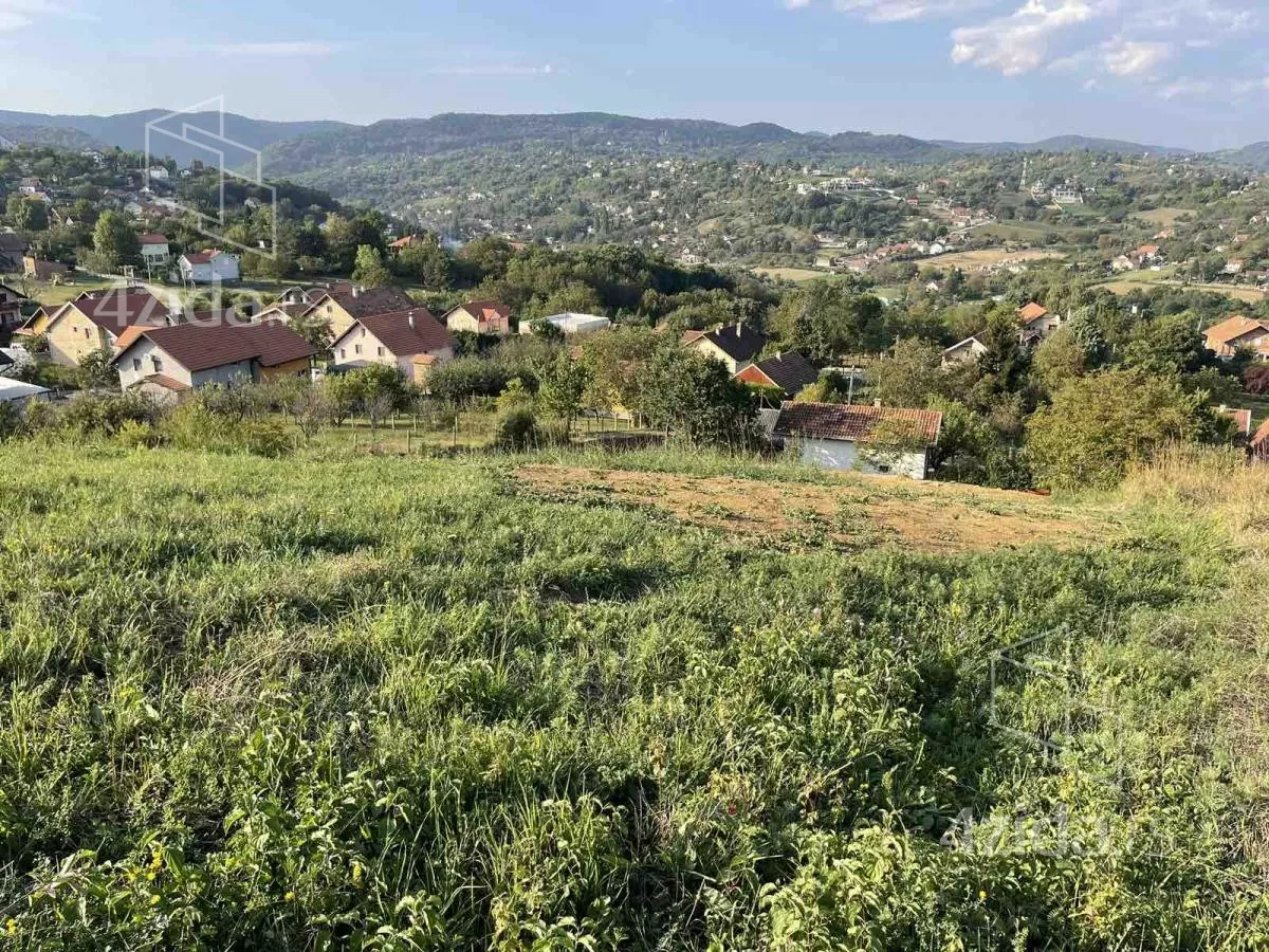 Plac | 4zida
