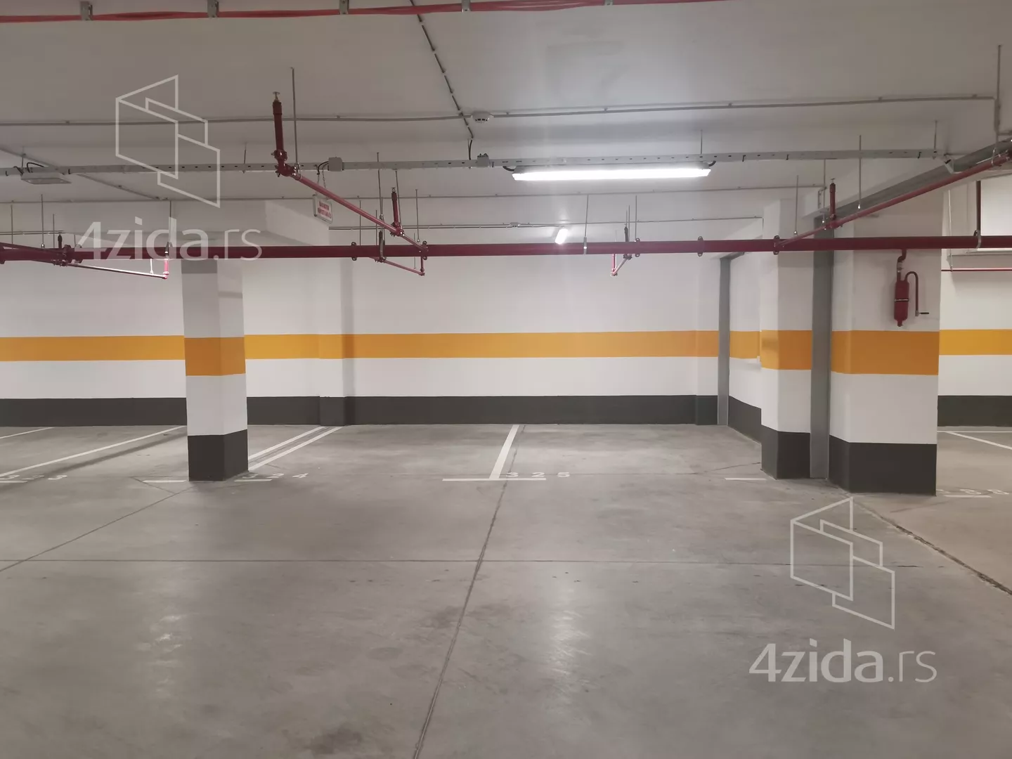 Garaža | 4zida