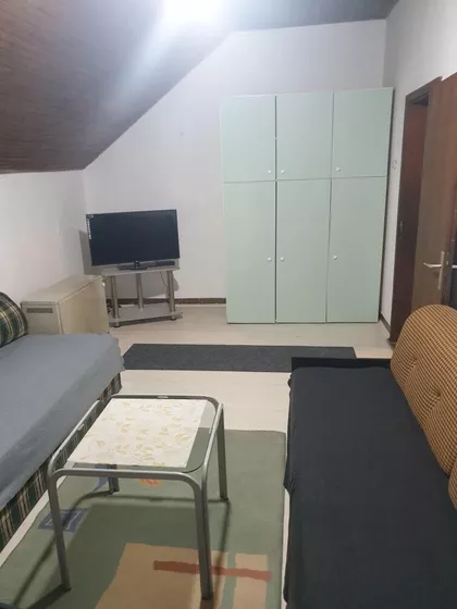Slobodana Jovića 3B | 4zida.rs