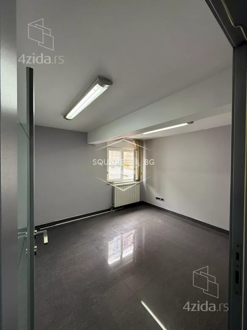 Šestosoban stan | 4zida