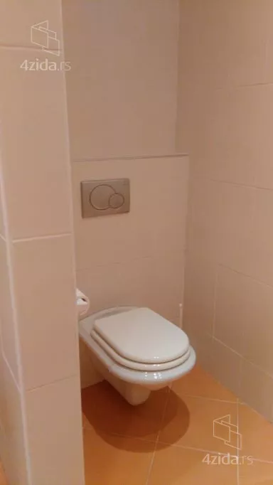Šestosoban stan | 4zida