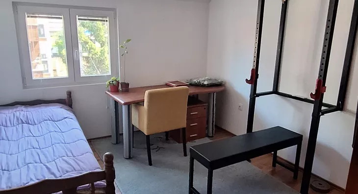 Petosoban stan | 4zida