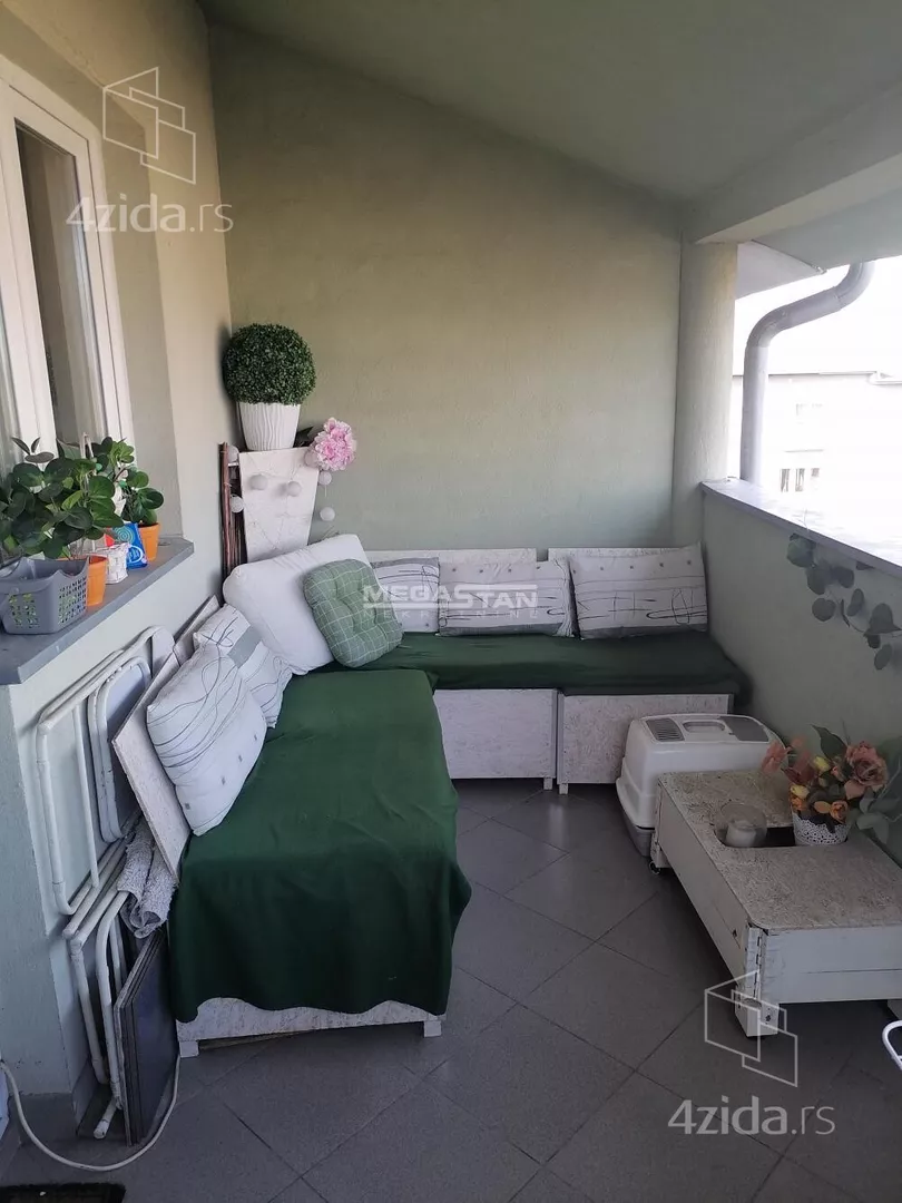 Troiposoban stan | 4zida