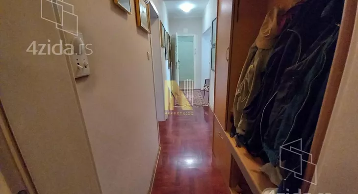 Četvoroiposoban stan | 4zida