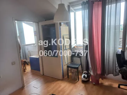 Crveni Pevac | 4zida.rs