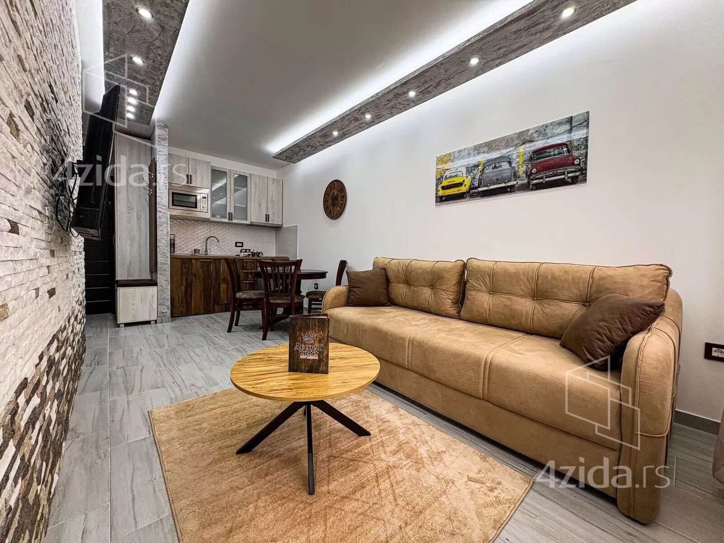 Jednoiposoban stan | 4zida