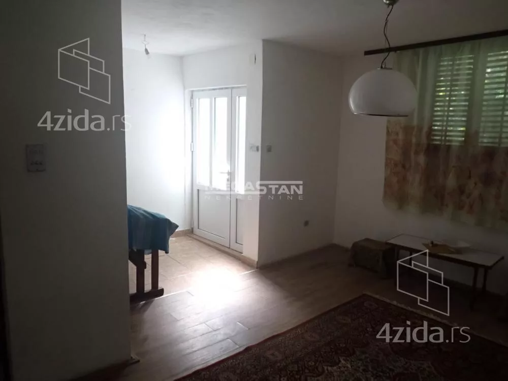 5-etažna kuća | 4zida