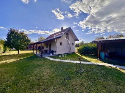 Jelene Anžujske | 4zida.rs