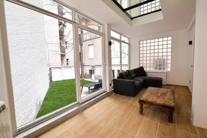 Knez Mihailova | 4zida.rs