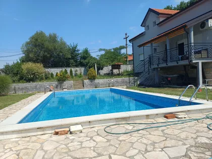 Lipovica | 4zida.rs