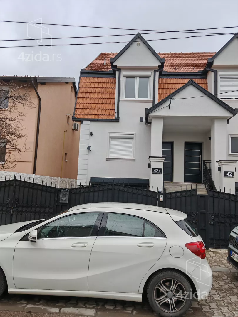 4-etažna kuća | 4zida