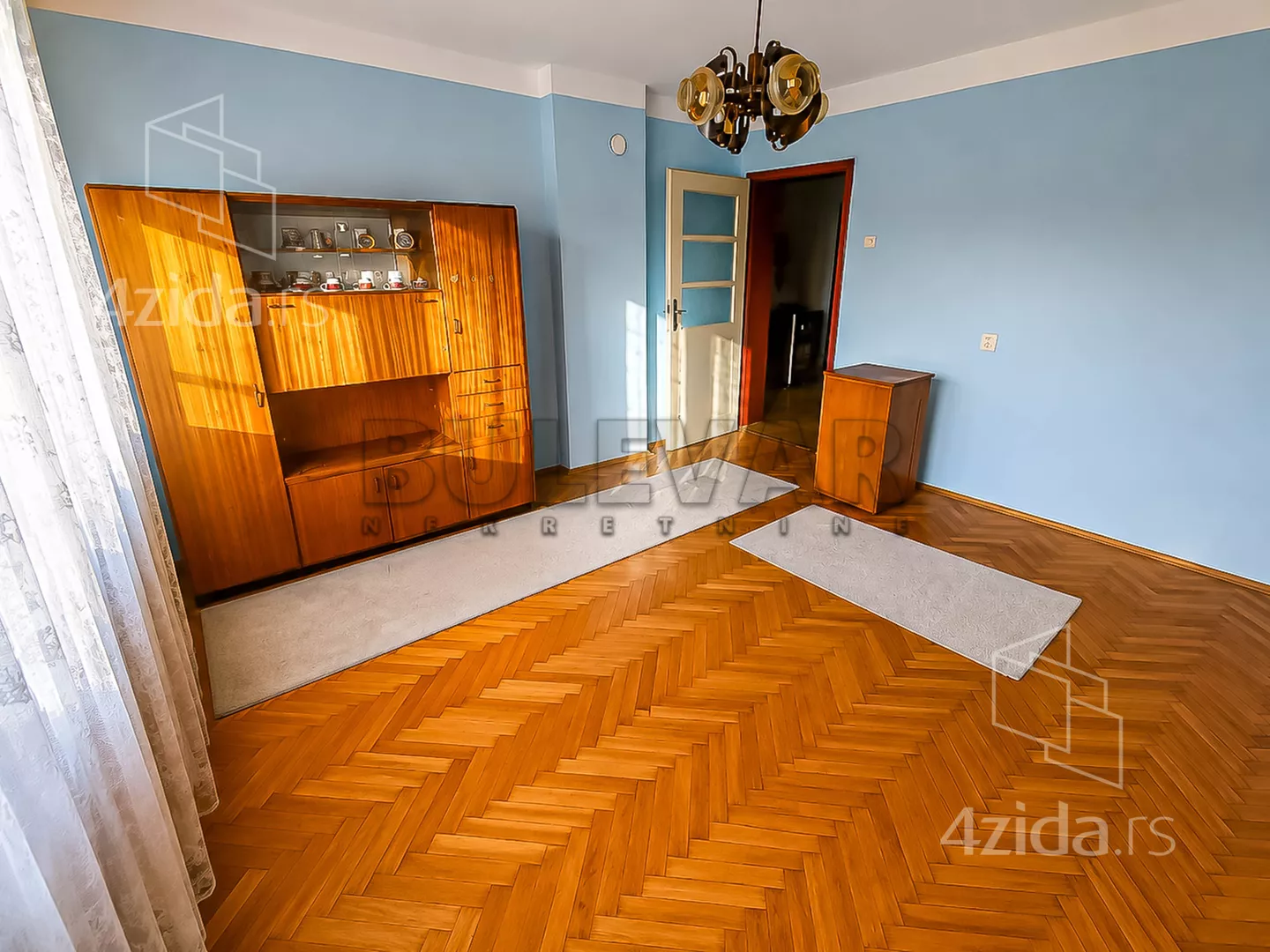 Troiposoban stan | 4zida