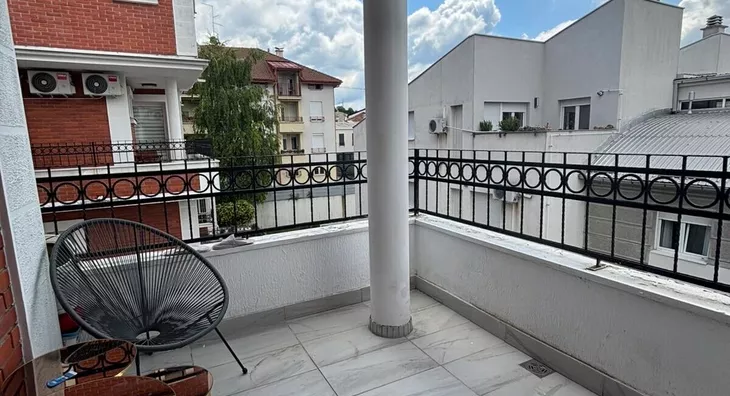 Četvoroiposoban stan | 4zida