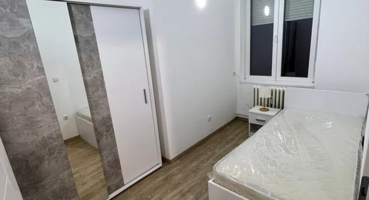 Četvoroiposoban stan | 4zida