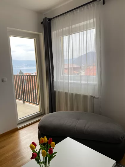 Cara Lazara 68 | 4zida.rs