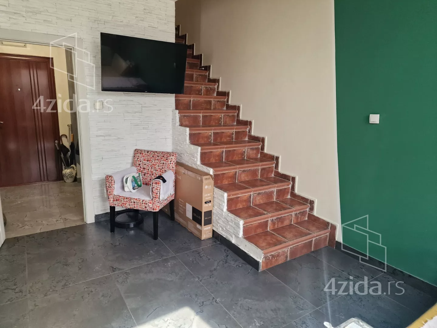 Petoiposoban stan | 4zida