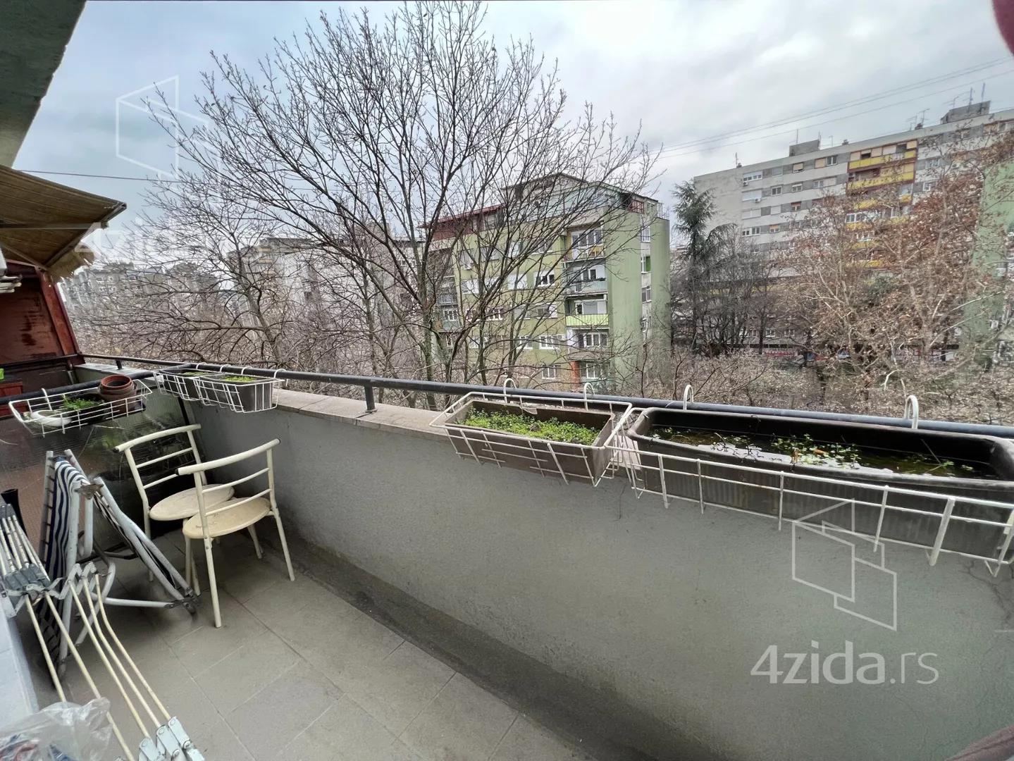 Dvoiposoban stan | 4zida