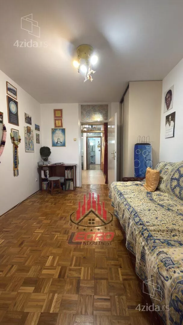 Četvoroiposoban stan | 4zida