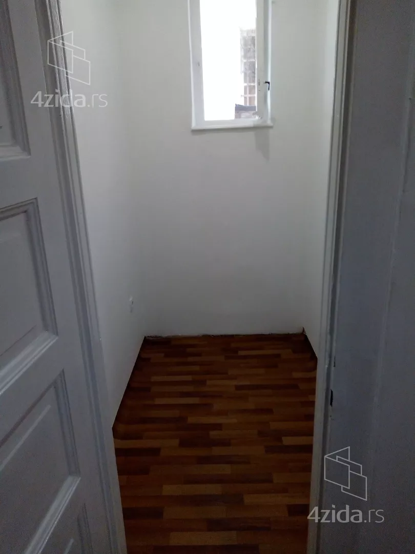 Šestosoban stan | 4zida