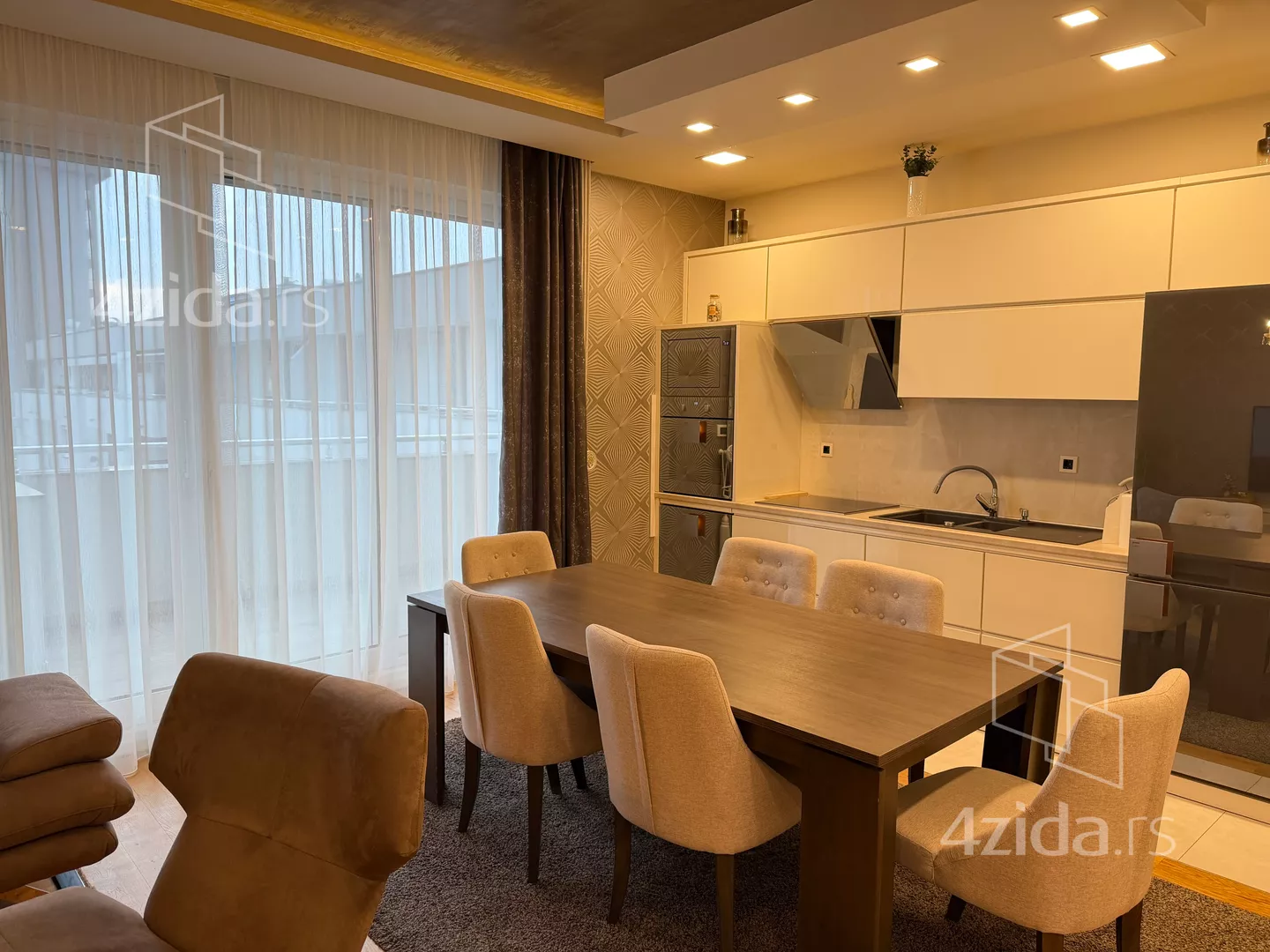 Četvorosoban stan | 4zida