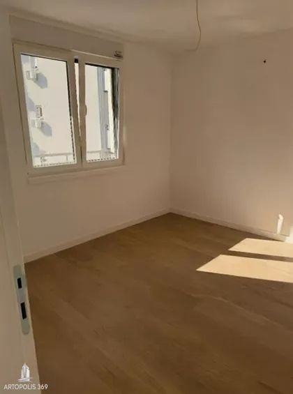 Cara Dušana | 4zida.rs