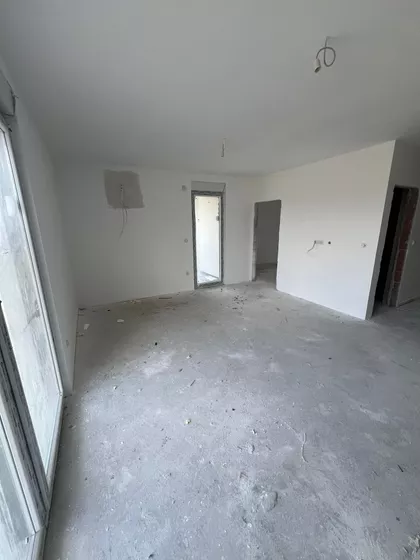 Stari Banovci | 4zida.rs