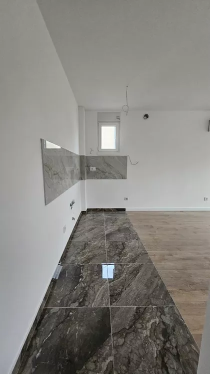 Cara Dušana | 4zida.rs