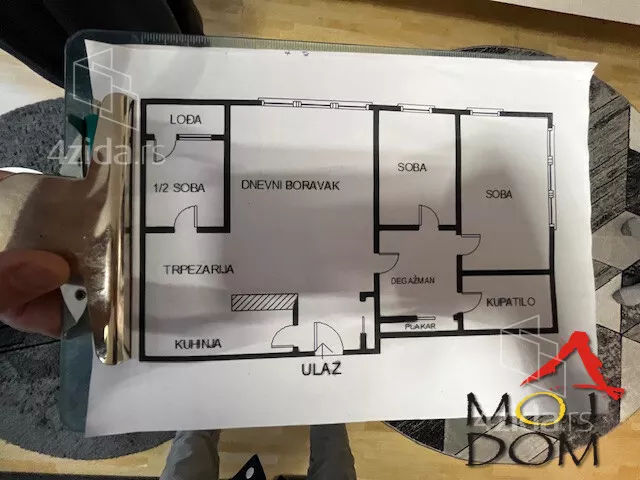 Troiposoban stan | 4zida