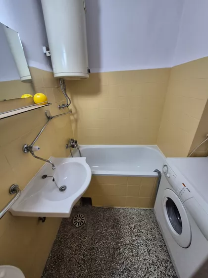 Mića Radakovića | 4zida.rs