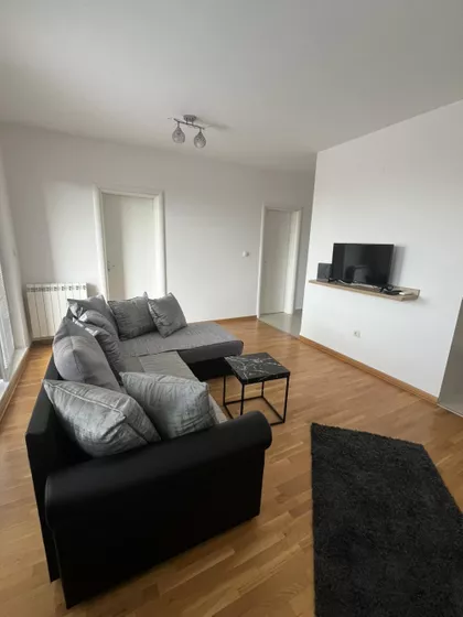 Kosare Cvetković | 4zida.rs