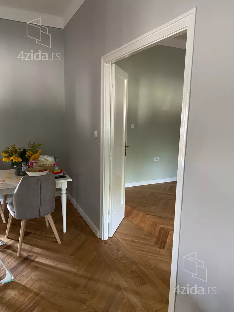 Četvoroiposoban stan | 4zida