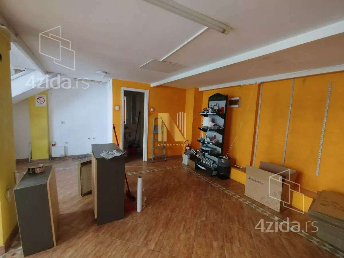 Lokal | 4zida