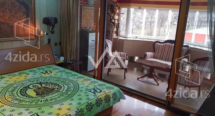 Petosoban stan | 4zida