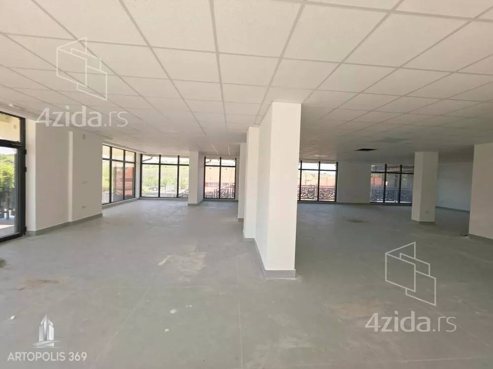 Poslovni prostor | 4zida