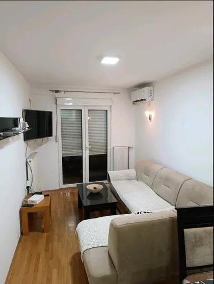 Cara Dušana 81 | 4zida.rs