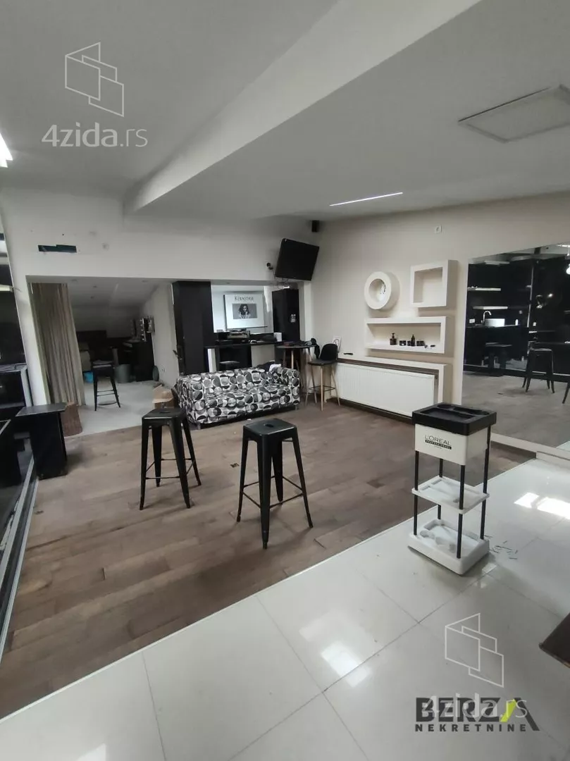 Poslovni prostor | 4zida