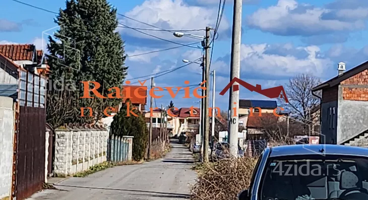 Plac | 4zida