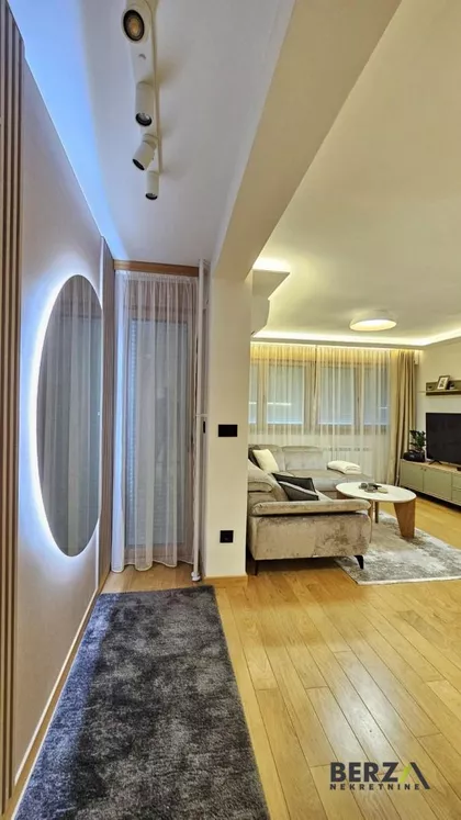 Železnička stanica | 4zida.rs