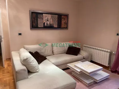 Jovana Subotića | 4zida.rs