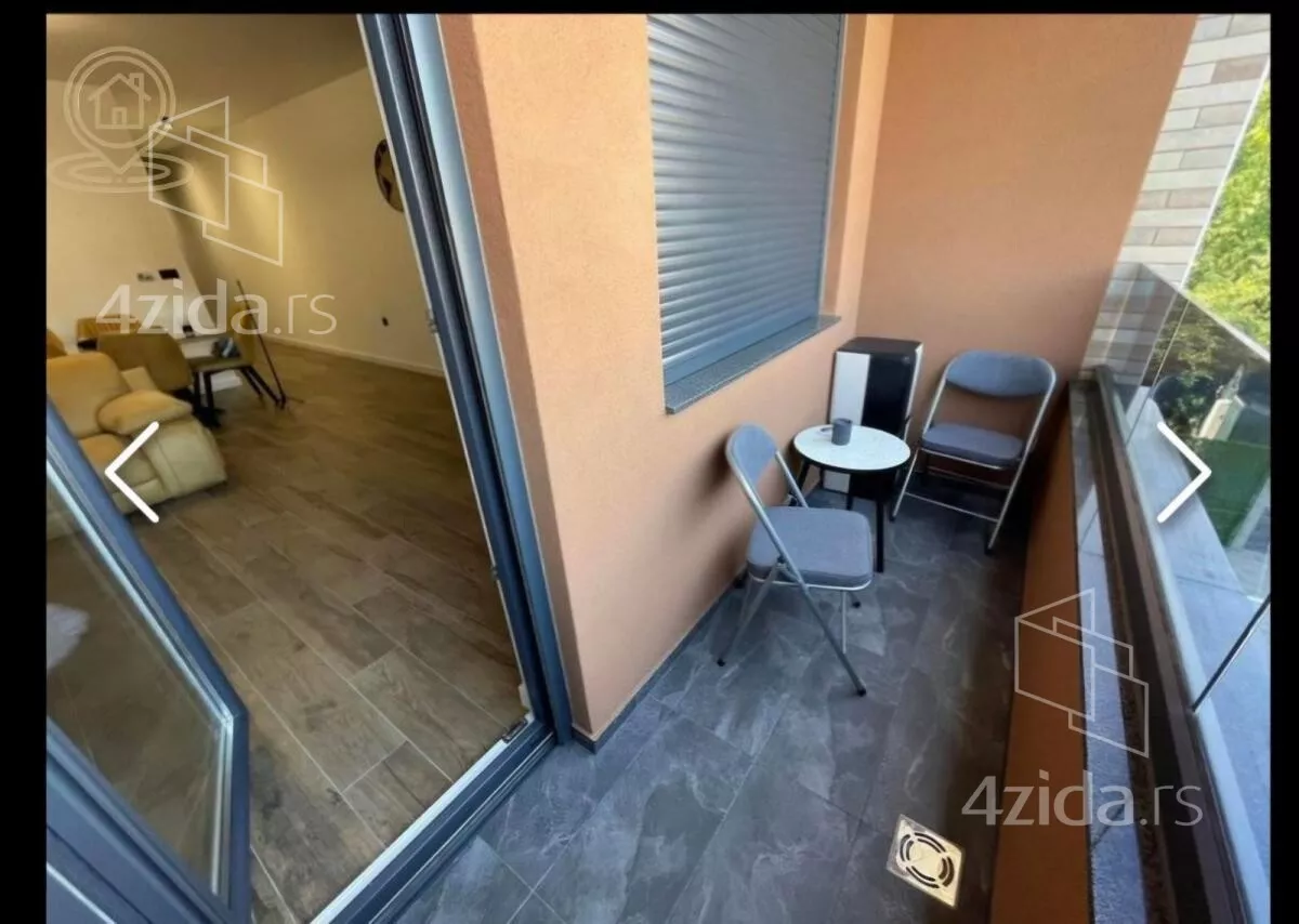 Troiposoban stan | 4zida