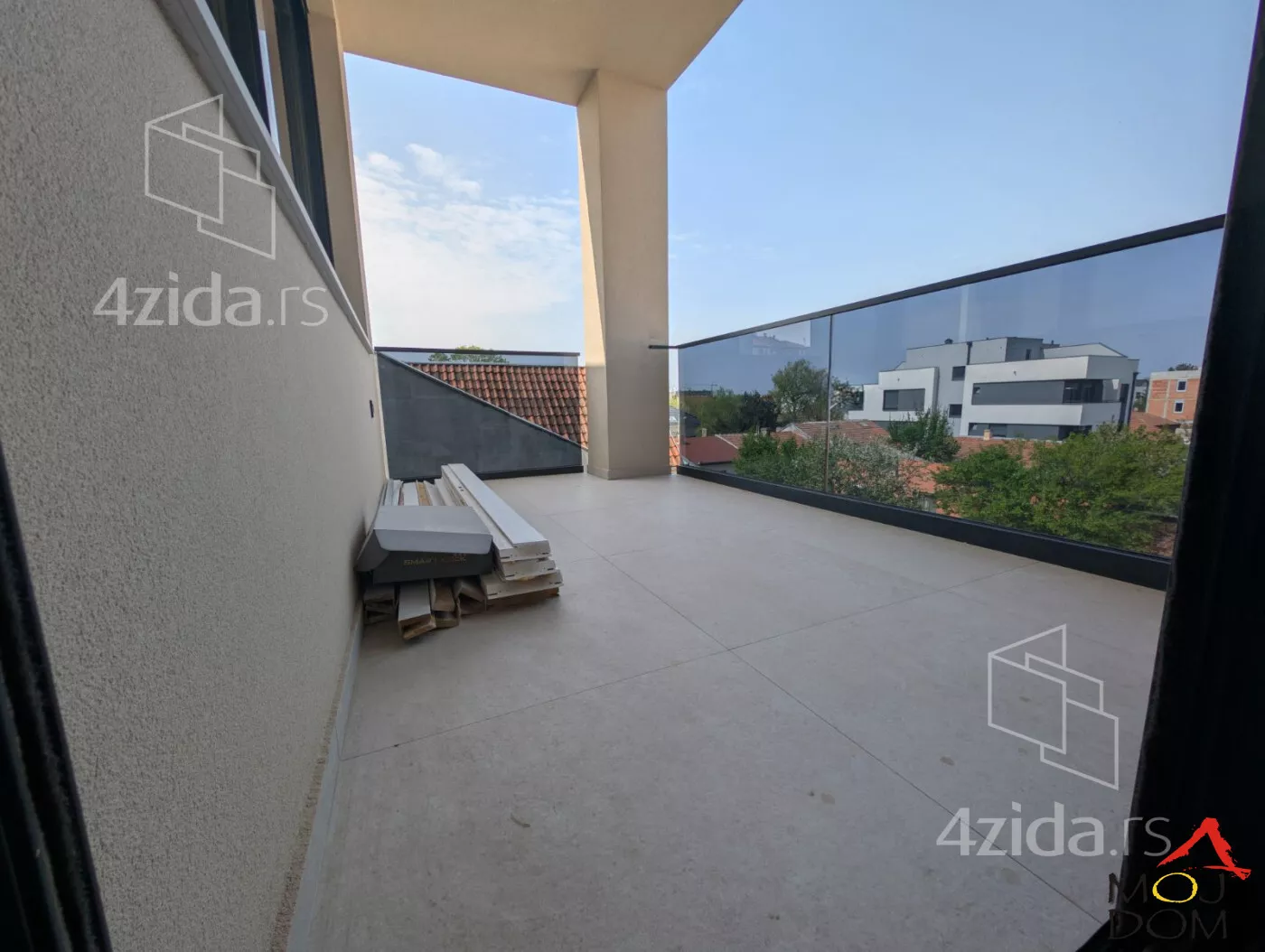 Petosoban stan | 4zida