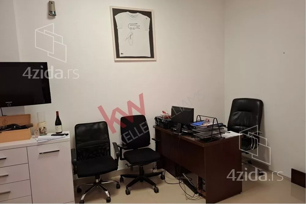Lokal | 4zida