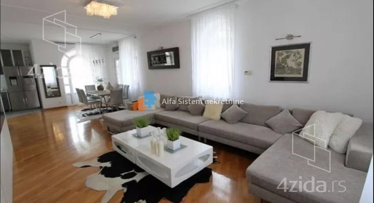 Petosoban stan | 4zida