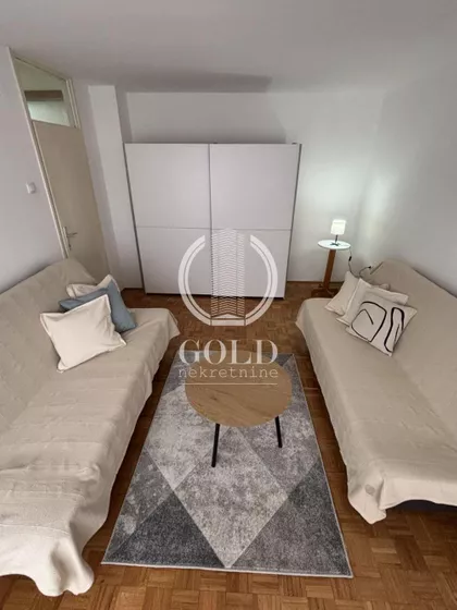 Šekspirova | 4zida.rs