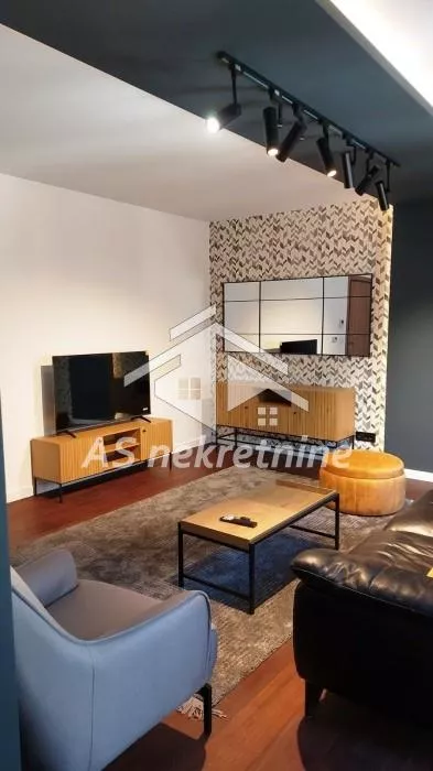 Crveni Krst Vračar | 4zida.rs