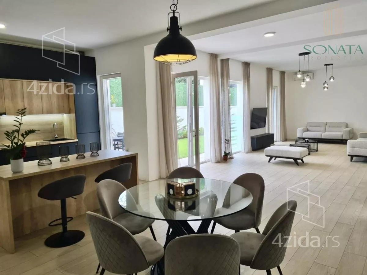 Šestosoban stan | 4zida