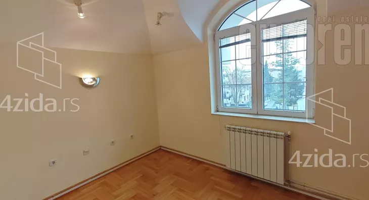 4-etažna kuća | 4zida