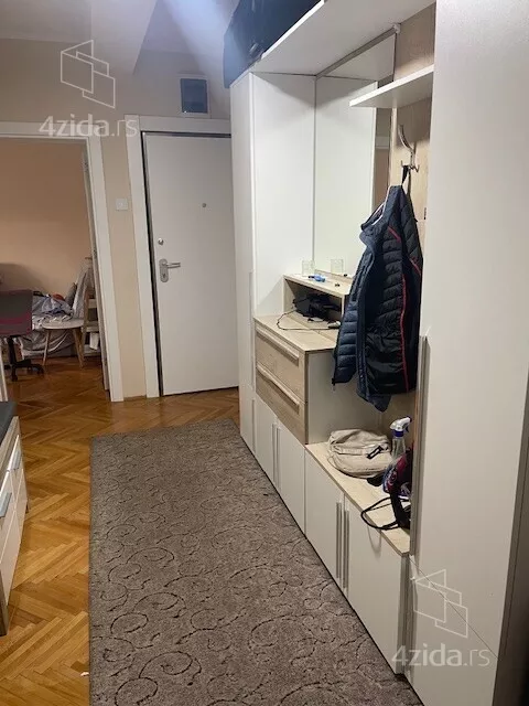 3 sobe stan za izdavanje — Kragujevac, Gradske lokacije, Erdoglija, Kopaonička 9, 75m², 450€