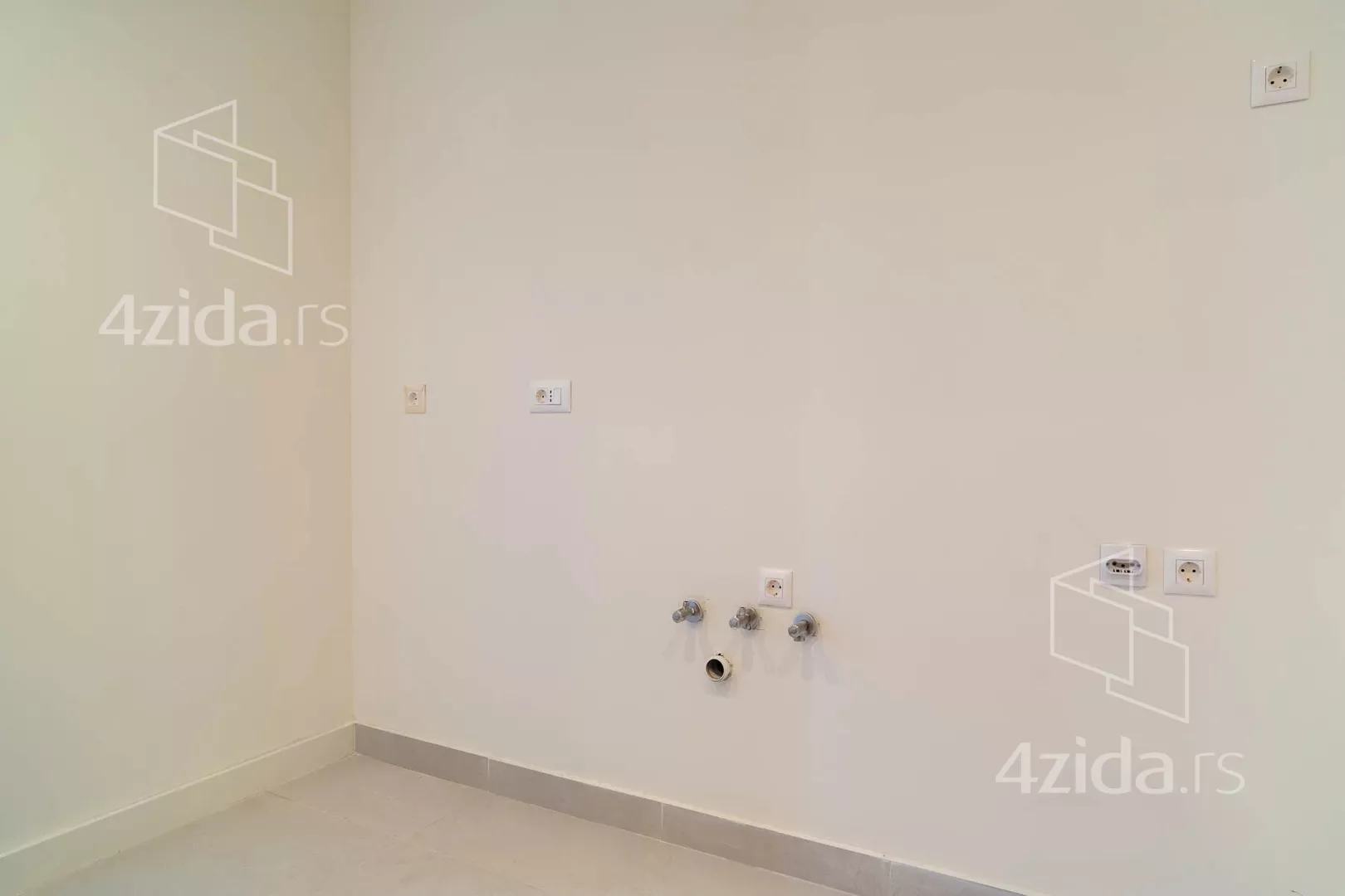 Garsonjera | 4zida